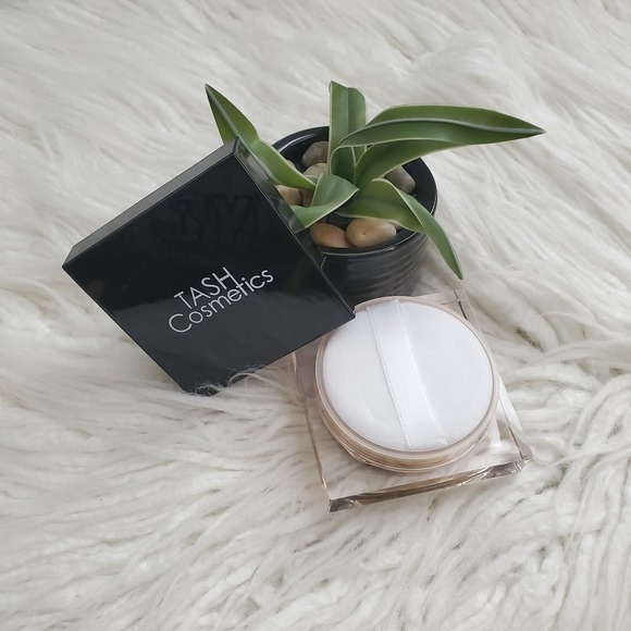TASH Cosmetics High Definition Matte Loose Powder Deep Tan #04 - Picture 2 of 5